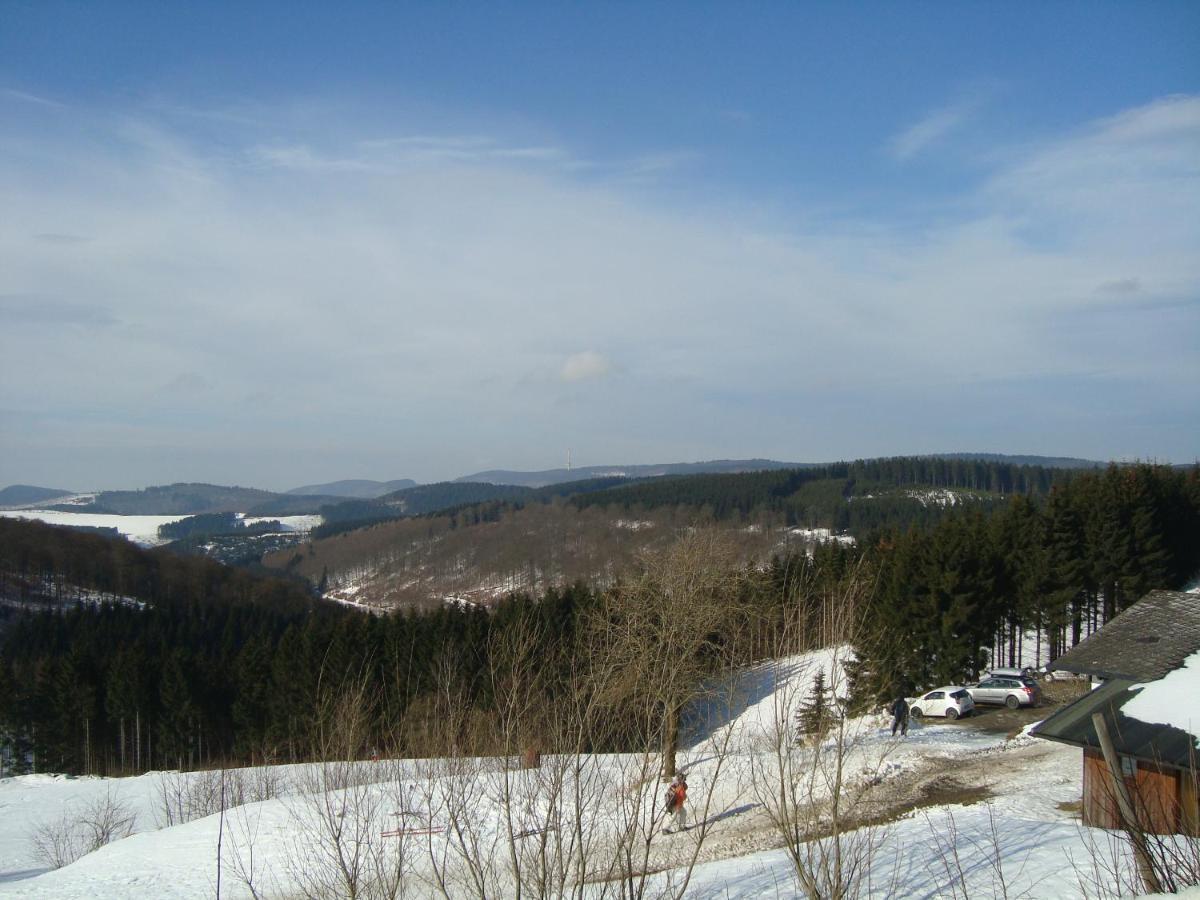 Appartement An Der Erlebniskappe Mit Fahrradkeller Winterberg Exterior foto